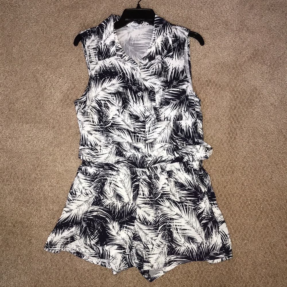 Splendid navy palm romper - Picture 9 of 11